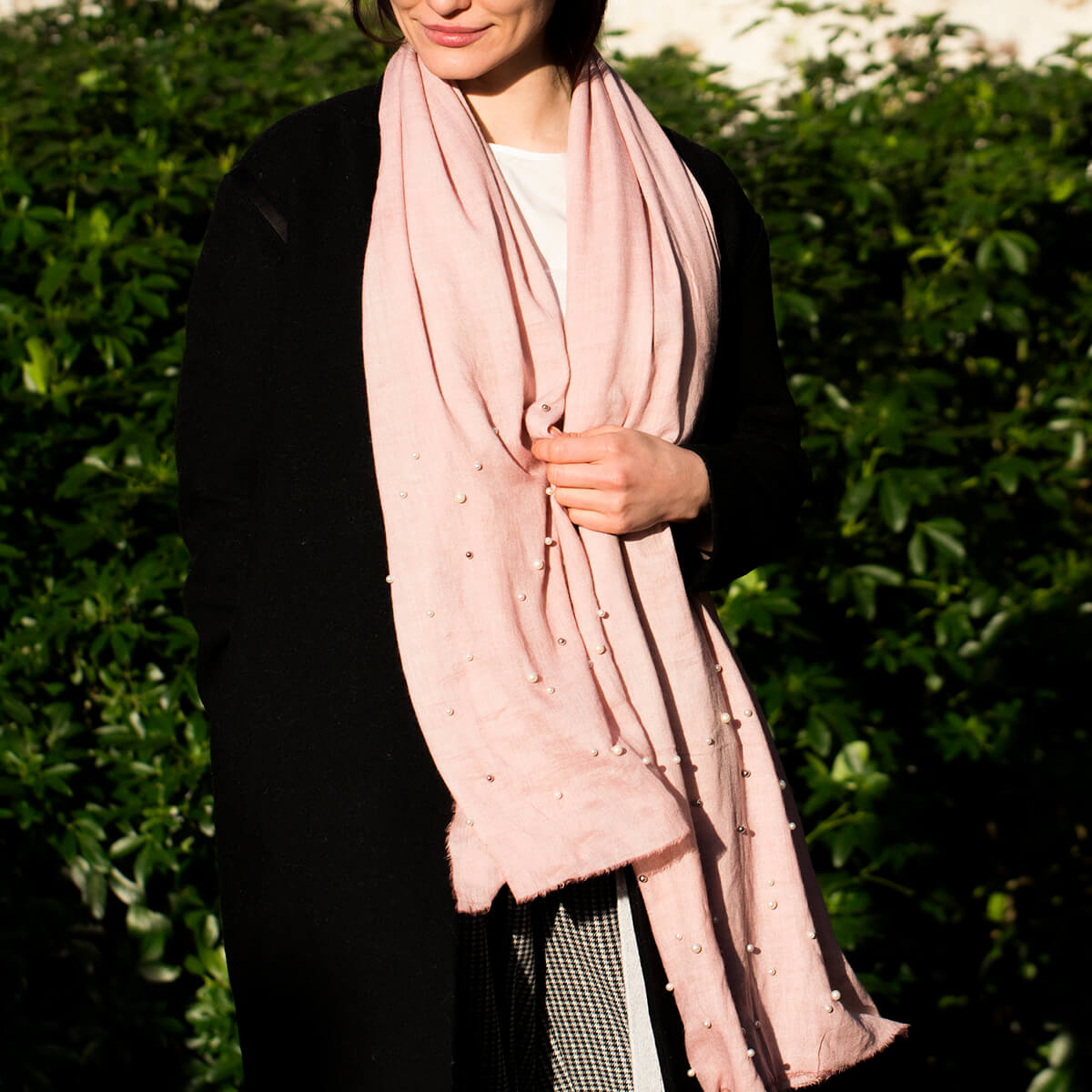 Soft Scarf With Pearl Details