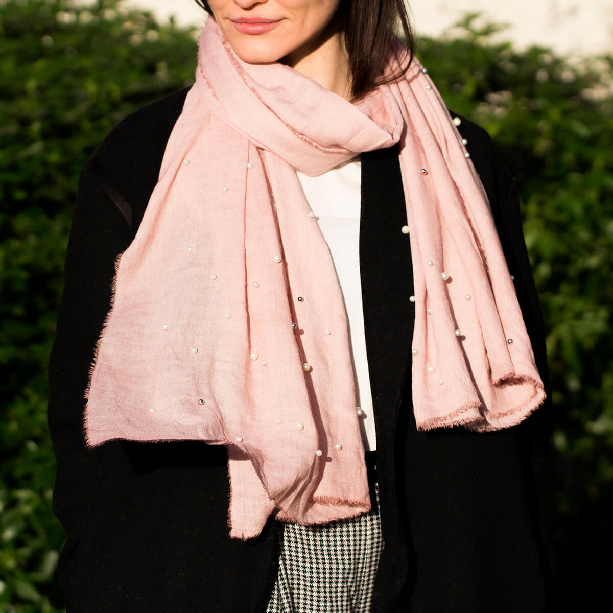 Soft Scarf With Pearl Details