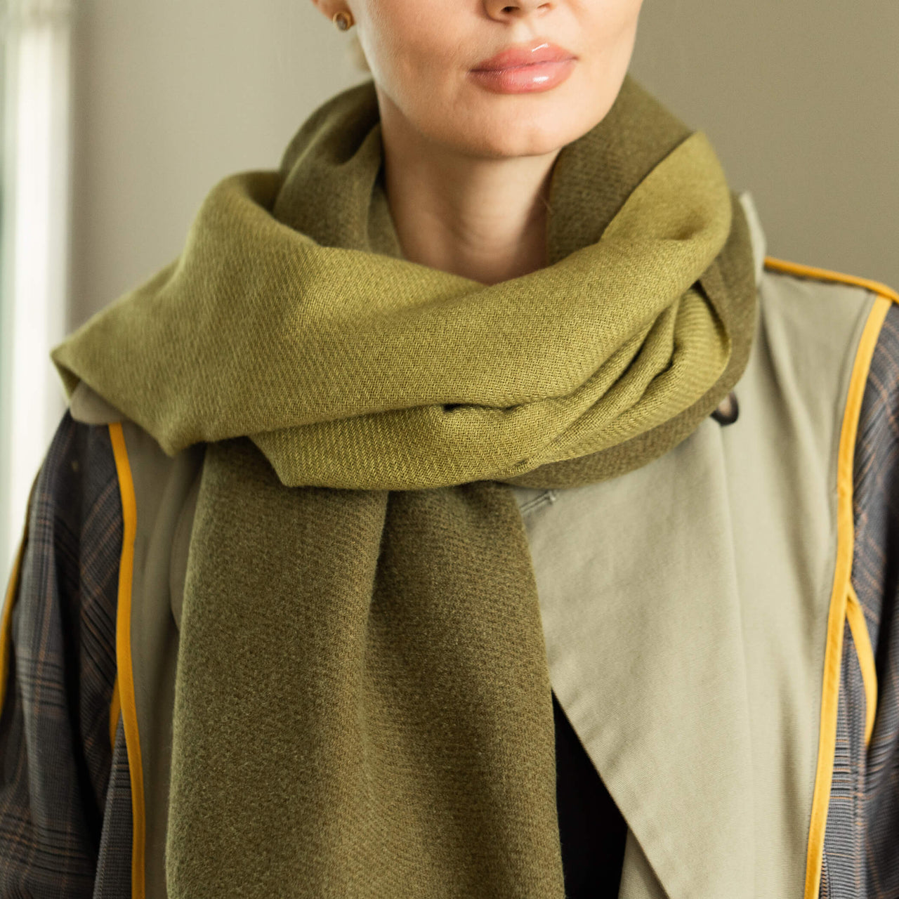 Reversible Colour Contrast Cashmere Blend Scarf