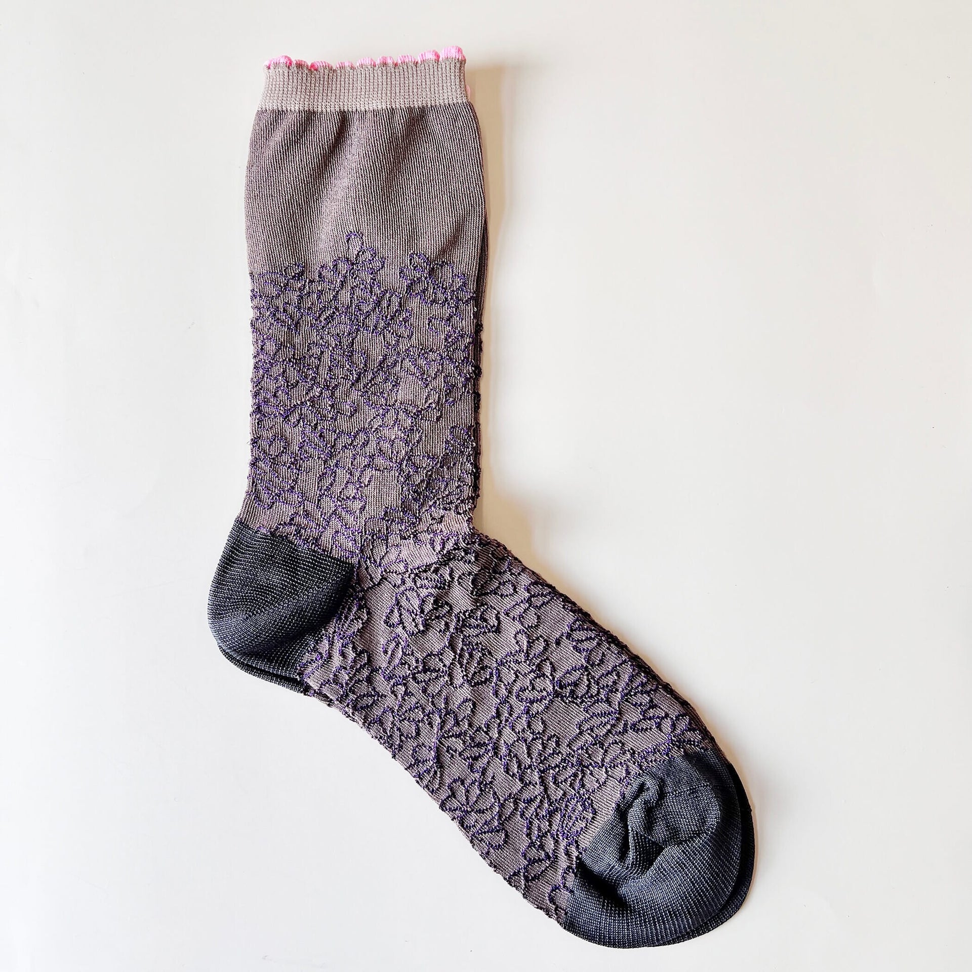 Pick Your Favourite Delicate Flower Socks In A Box