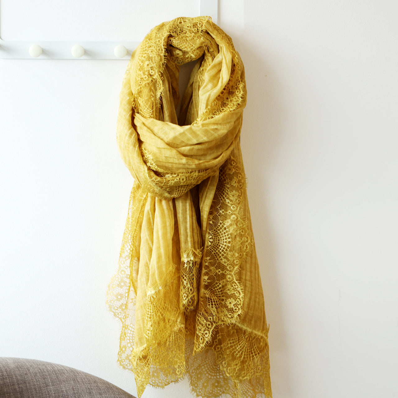 Pleated Lace Fringe Scarf